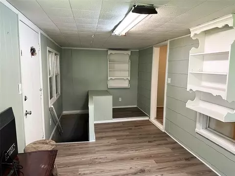 549 S Cedar Ave, Independence, MO 64053 photo 10