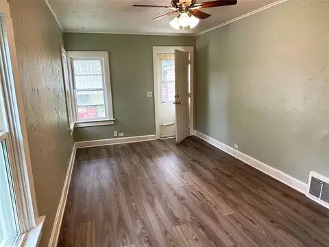 549 S Cedar Ave, Independence, MO 64053 photo 38