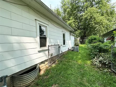 549 S Cedar Ave, Independence, MO 64053 photo 35