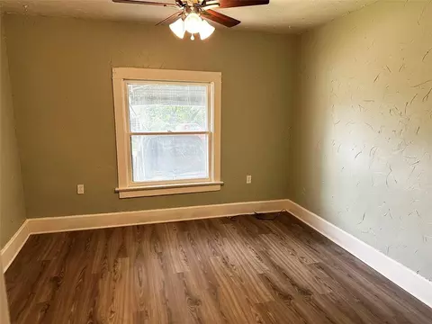 549 S Cedar Ave, Independence, MO 64053 photo 13