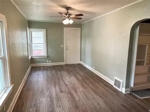 549 S Cedar Ave, Independence, MO 64053 photo 11