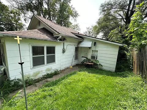 549 S Cedar Ave, Independence, MO 64053 photo 27