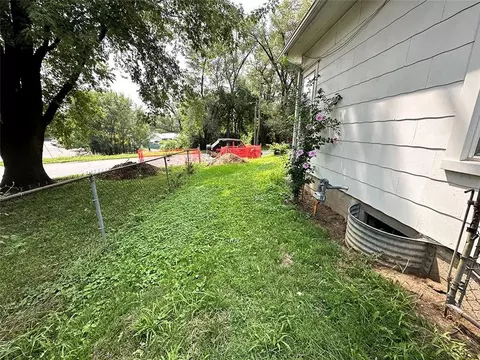 549 S Cedar Ave, Independence, MO 64053 photo 34