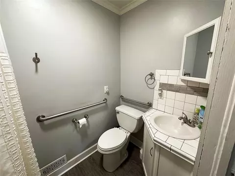 549 S Cedar Ave, Independence, MO 64053 photo 49