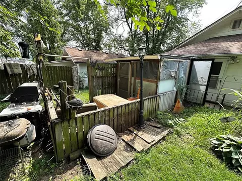549 S Cedar Ave, Independence, MO 64053 photo 29