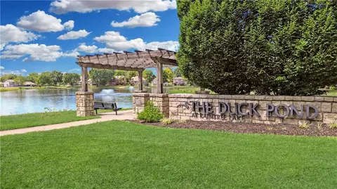 4104 SW Homestead Dr, Lees Summit, MO 64082