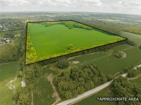 301 N 401 N Jones Rd, Independence, MO 64056