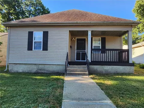 602 Grover St, Warrensburg, MO 64093