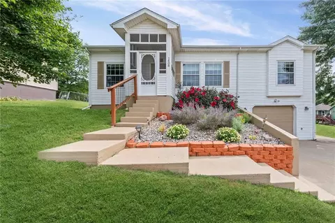1408 Oak St, Atchison, KS 66002