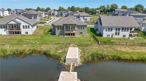 5858 Mccormick Dr, Shawnee, KS 66226
