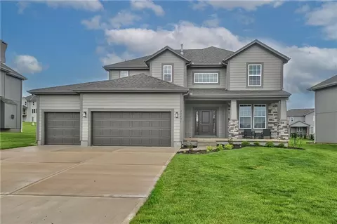 5823 Mccormick Dr, Shawnee, KS 66226