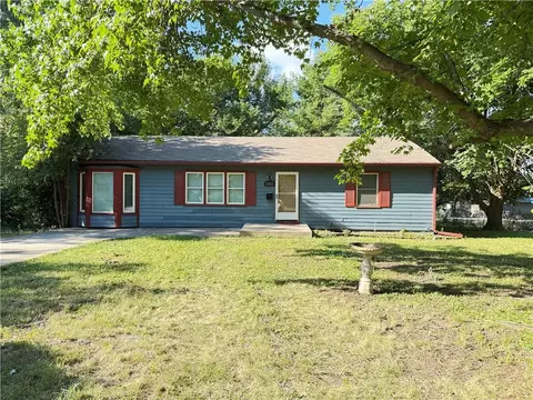 11808 E 74th Ter, Kansas City, MO 64133