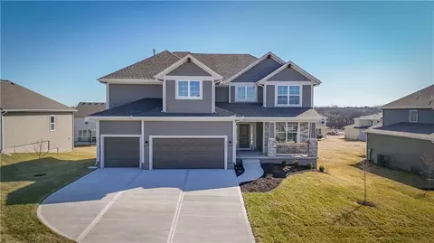 19854 W 114th Pl, Olathe, KS 66061