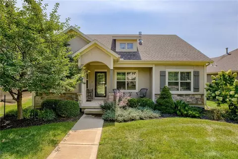 16848 W 164th Pl, Olathe, KS 66062