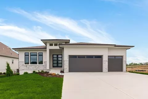 16753 S Ripley St, Olathe, KS 66062