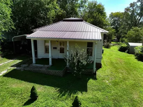 934 3rd Ave, Horton, KS 66439