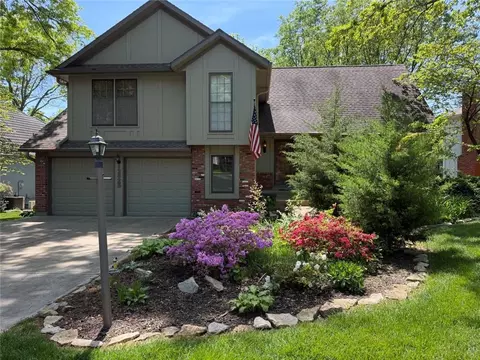 12825 W 117th St, Overland Park, KS 66210