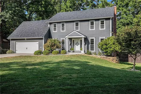 6710 Broadmoor St, Overland Park, KS 66204