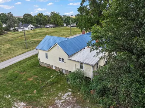 View/Area - 402 Pine St, Blackburn, MO 65321 photo 1 of 12