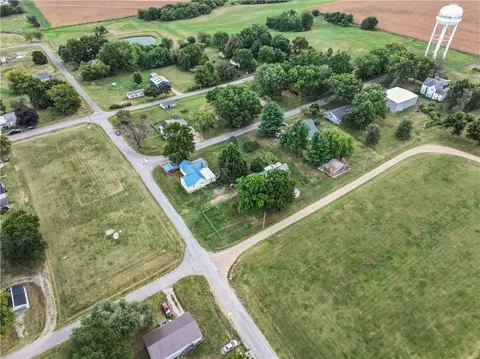 View/Area - 402 Pine St, Blackburn, MO 65321 photo 9 of 12