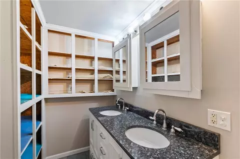 Bath - 402 Pine St, Blackburn, MO 65321 photo 3 of 3