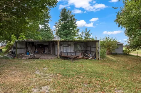 Exterior - 402 Pine St, Blackburn, MO 65321 photo 4 of 4