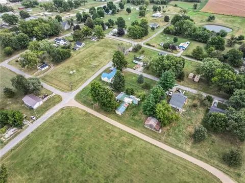 View/Area - 402 Pine St, Blackburn, MO 65321 photo 11 of 12