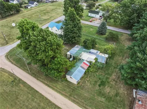 View/Area - 402 Pine St, Blackburn, MO 65321 photo 5 of 12