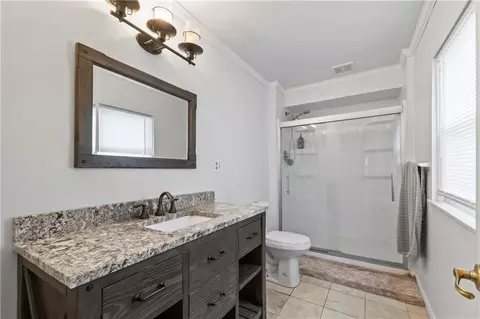 Bath - 402 Pine St, Blackburn, MO 65321 photo 1 of 3