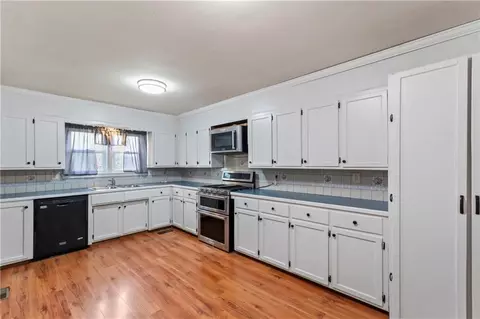 Kitchen - 402 Pine St, Blackburn, MO 65321 photo 1 of 4