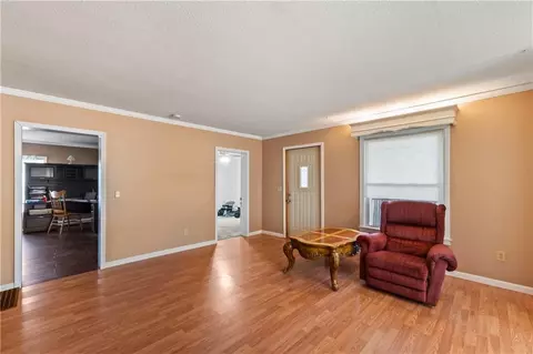 Living - 402 Pine St, Blackburn, MO 65321 photo 3 of 5