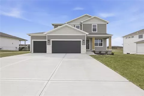 18681 W 193rd St, Spring Hill, KS 66083