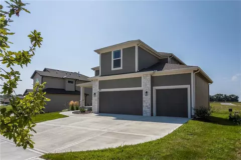 18991 W 169th Pl, Olathe, KS 66062