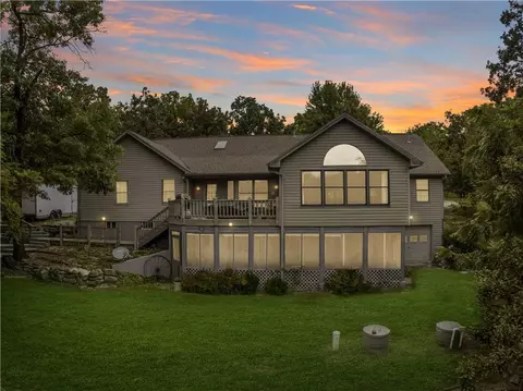 2022 Lake Viking Ter, Gallatin, MO 64640
