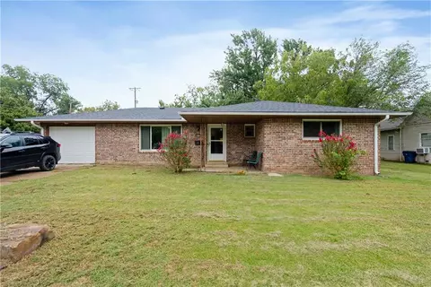 301 S Fawn St, Caney, KS 67333