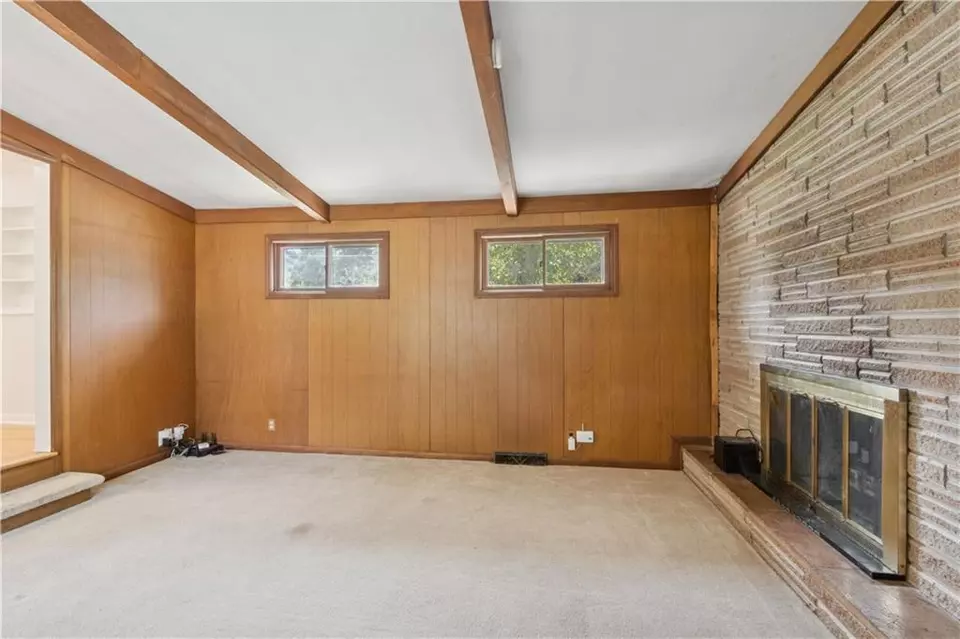 Living - 8117 Jarboe St, Kansas City, MO 64114 photo 6 of 6