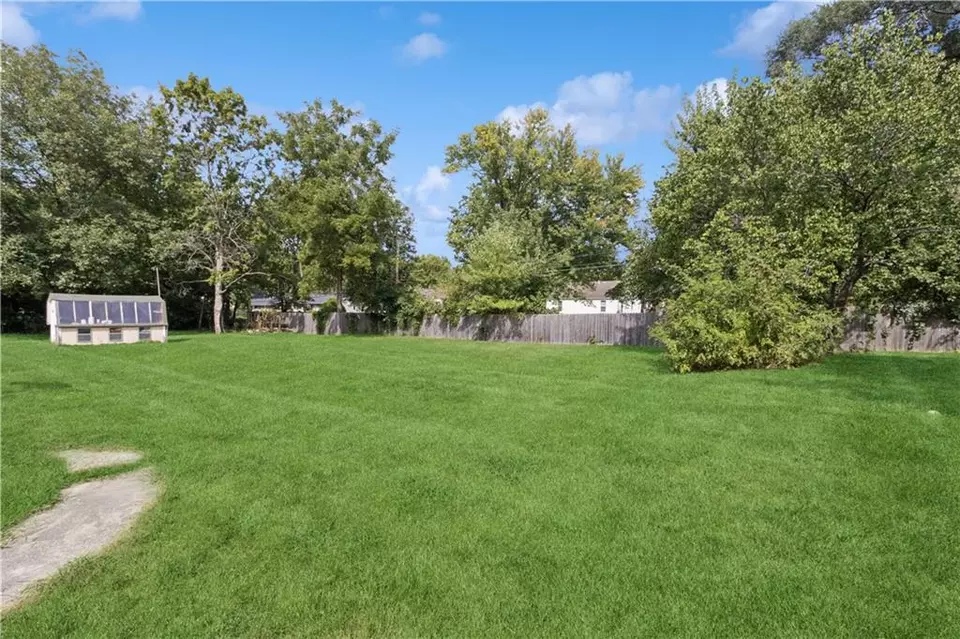 Exterior - 8117 Jarboe St, Kansas City, MO 64114 photo 2 of 3