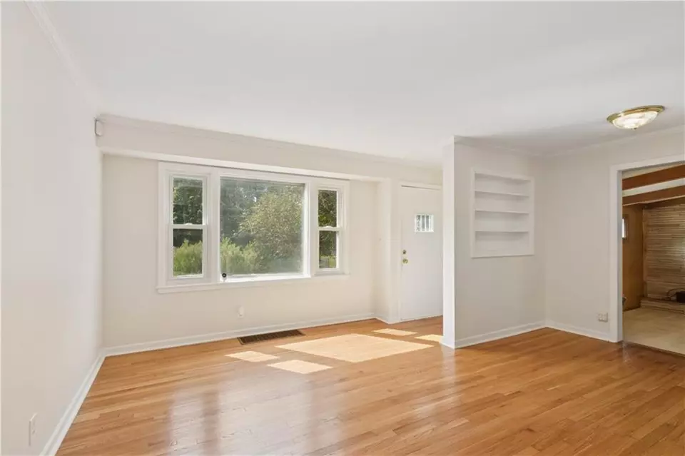 Living - 8117 Jarboe St, Kansas City, MO 64114 photo 3 of 6
