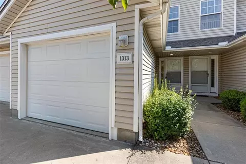 1313 SE Broadway Cir, Lees Summit, MO 64081