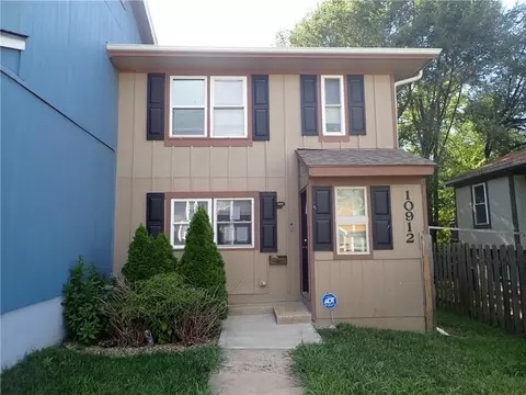 10912 Mckinley Dr, Kansas City, MO 64134