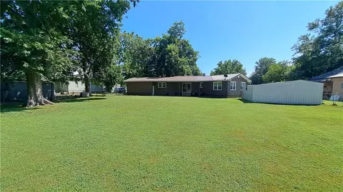 Exterior - 805 Walnut St, Chetopa, KS 67336 photo 7 of 7