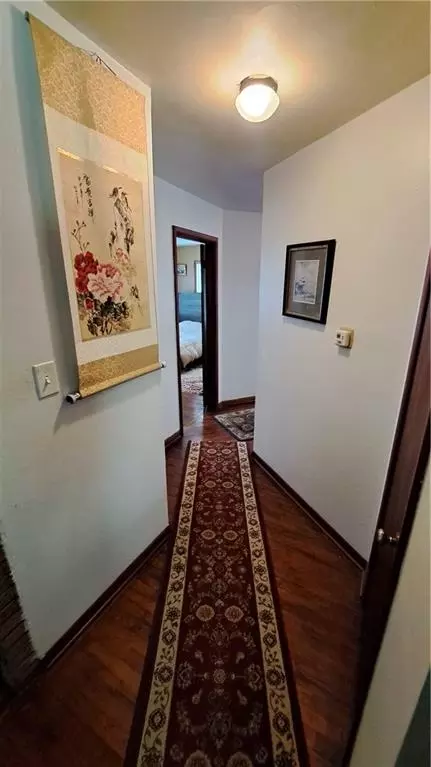 Entry Way - 805 Walnut St, Chetopa, KS 67336 photo 2 of 3