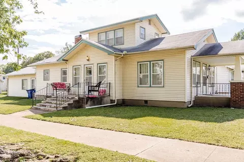1301 W 4th St, Coffeyville, KS 67337