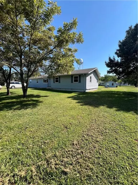 321 N Gas St, Moran, KS 66755