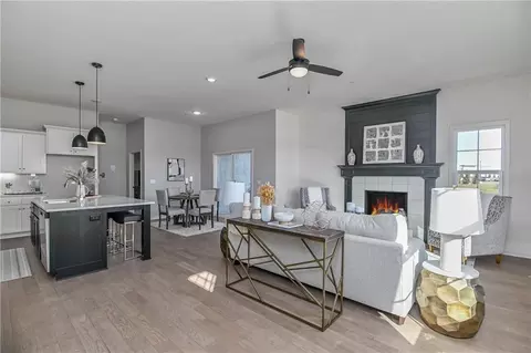 2295 W Dartmouth St, Olathe, KS 66061