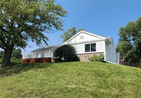 1145 Kearney St, Atchison, KS 66002