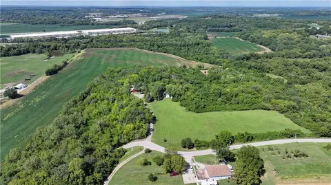 21708 Eureka Rd, Independence, MO 64057 photo 3
