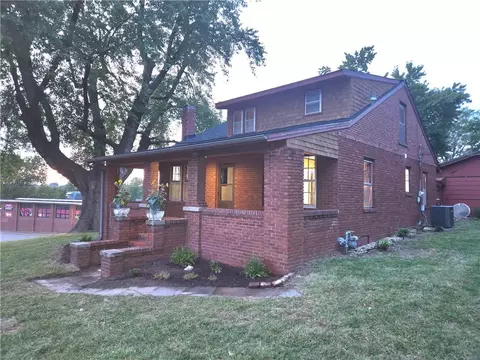 3929 Pickett Rd, Saint Joseph, MO 64503
