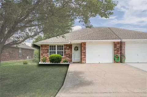 1024 Christie Ln, Grain Valley, MO 64029