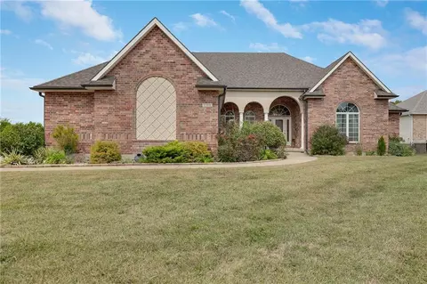 1200 SW Foxtail Dr, Grain Valley, MO 64029